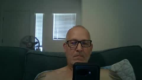 Snapshot of renewaz chatting on 05.07.26 Renewaz online show from 05.07.26