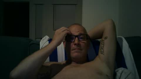 Snapshot of renewaz chatting on 05.16.26 Renewaz online show from 05.16.26