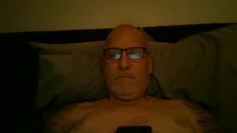 Snapshot of renewaz chatting on 05.26.26 Renewaz online show from 05.26.26