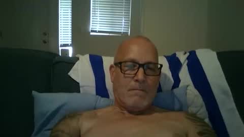 Snapshot of renewaz chatting on 05.26.26 Renewaz online show from 05.26.26