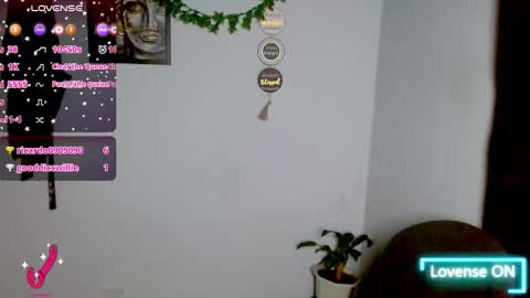 renne155269 online show from 11.10.25