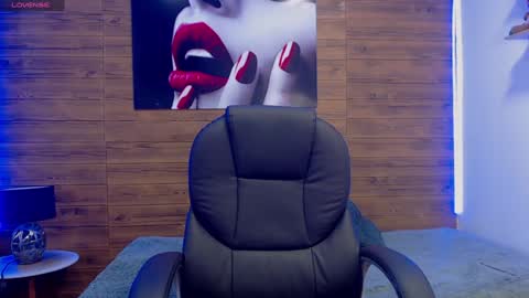 R E N E  online show from 01.22.25