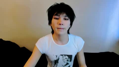 Snapshot of rennuts chatting on 12.20.24 rennuts online show from 12.20.24