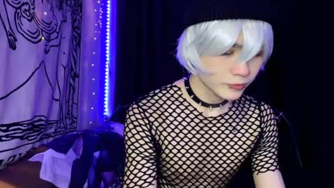 Snapshot of rennuts chatting on 01.28.25 rennuts online show from 01.28.25