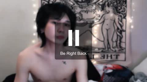 Snapshot of rennuts chatting on 03.10.25 rennuts online show from 03.10.25