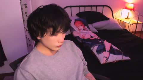 Snapshot of rennuts chatting on 10.10.25 rennuts online show from 10.10.25