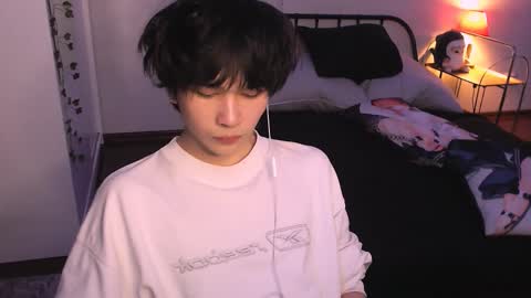 Snapshot of rennuts chatting on 10.14.25 rennuts online show from 10.14.25