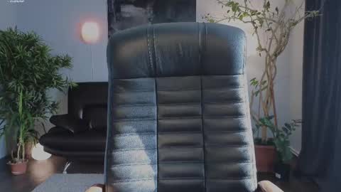 Laura online show from 03.12.25