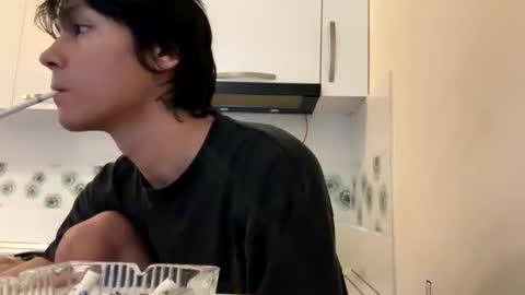 Aiqo online show from 10.29.25