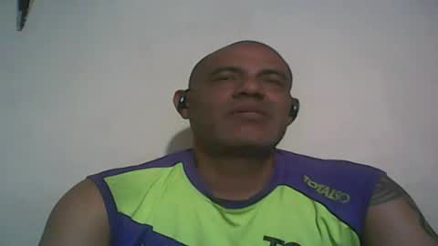 Snapshot of retlam37 chatting on 09.23.25 Walter online show from 09.23.25