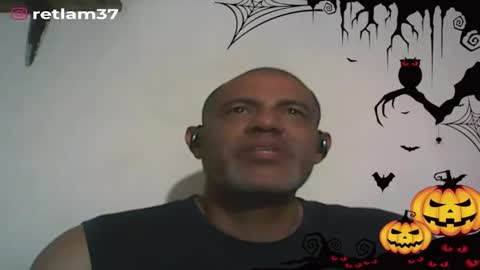 Snapshot of retlam37 chatting on 10.30.25 Walter online show from 10.30.25