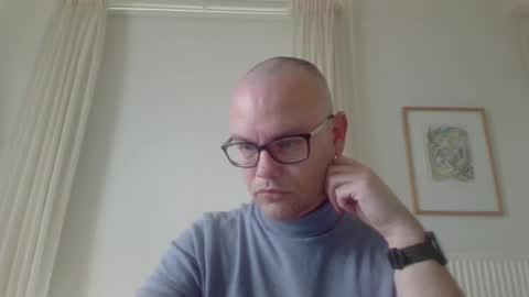 Snapshot of rettie1984 chatting on 03.12.25 Attention whore online show from 03.12.25