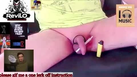 Snapshot of revilo80 chatting on 03.25.26 revilo80 online show from 03.25.26