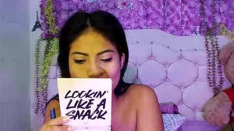 Snapshot of rey26_mila_ chatting on 04.01.26 rey26_mila_ online show from 04.01.26