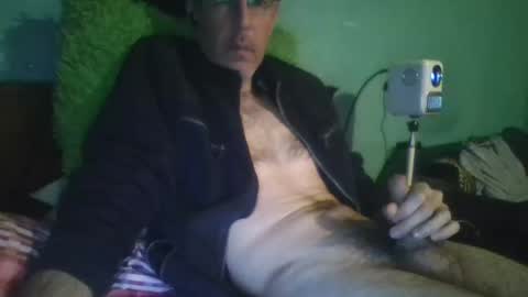 Snapshot of reyes_albert2006 chatting on 02.16.26 reyes_albert2006 online show from 02.16.26