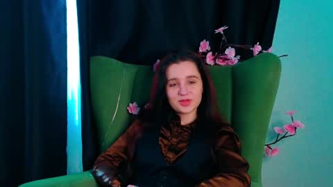 Snapshot of reynaedge chatting on 05.29.26 reynaedge online show from 05.29.26