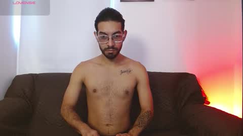 Snapshot of reypablo1 chatting on 11.01.25 REY PABLO Independent online show from 11.01.25