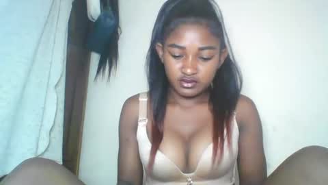 Snapshot of rhoanna chatting on 06.19.26 rhoanna online show from 06.19.26
