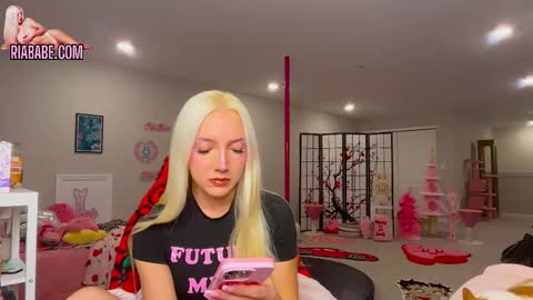 ria  online show from 12.05.25