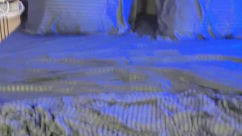 RIANA online show from 11.25.25