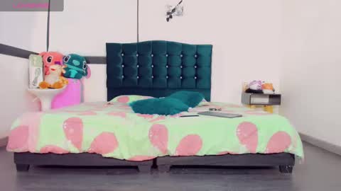 Rianna Garcia online show from 02.22.25