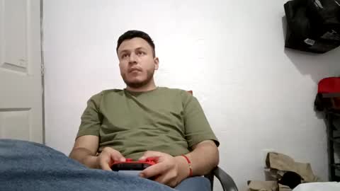 Snapshot of ricardogarcia21 chatting on 01.02.25 ricardogarcia21 online show from 01.02.25