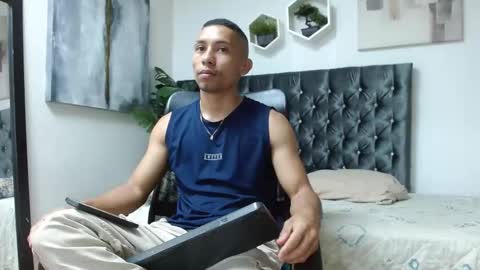 Snapshot of richar_voller chatting on 02.02.26 richar_voller online show from 02.02.26