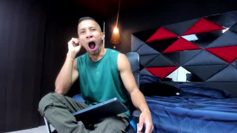 Snapshot of richar_voller chatting on 02.23.26 richar_voller online show from 02.23.26