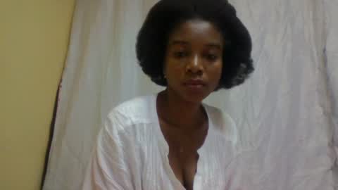 Snapshot of richella34 chatting on 06.25.26 richella34 online show from 06.25.26
