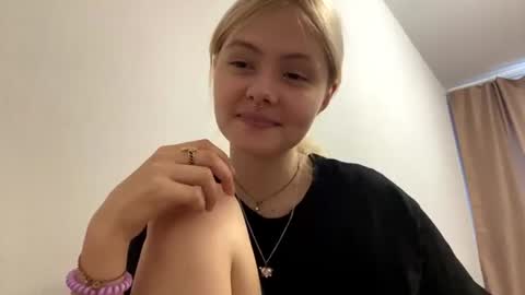 Snapshot of richellearmentrout chatting on 07.24.26 jenny online show from 07.24.26