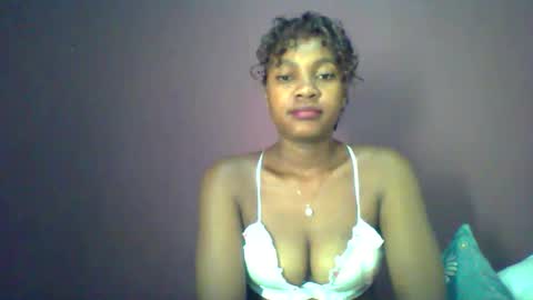 Snapshot of ricie001 chatting on 05.05.26 ricie001 online show from 05.05.26