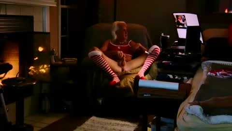 Snapshot of ricks4fun chatting on 12.14.24 PINK HOLE TWINK online show from 12.14.24