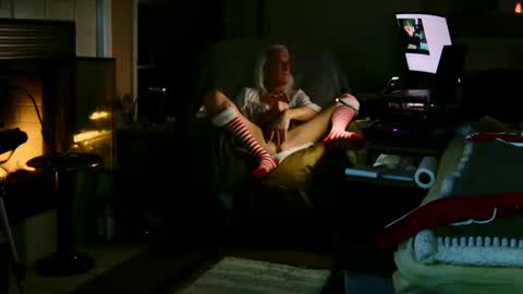 Snapshot of ricks4fun chatting on 12.25.24 PINK HOLE TWINK online show from 12.25.24