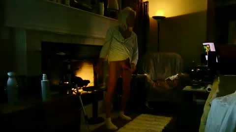 PINK HOLE TWINK online show from 12.04.25