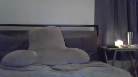Snapshot of rickyandluucy chatting on 04.28.26 RickyandLuucy online show from 04.28.26