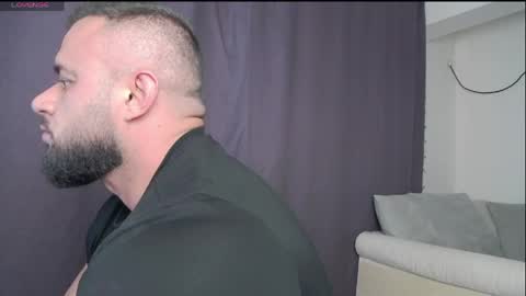 Snapshot of rickymiami1 chatting on 04.25.26 rickymiami1 online show from 04.25.26