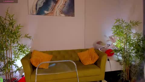 Layla online show from 02.24.26