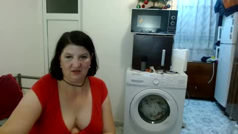 Snapshot of ridemerafsuzana chatting on 12.11.24 Ridemeraf online show from 12.11.24