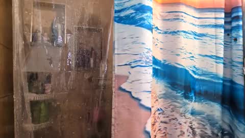 Snapshot of ridiculousness00 chatting on 10.09.25 bwc daddy online show from 10.09.25