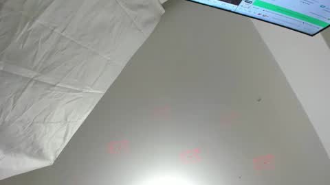 Rihanna hotx online show from 10.27.25