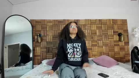 Sara online show from 02.20.25