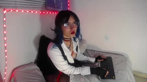 Snapshot of rihonna_hs8 chatting on 04.21.26 RIHONNA online show from 04.21.26
