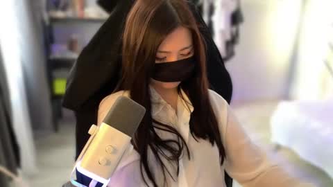 Snapshot of rin_n1ght chatting on 05.18.26 rin_n1ght online show from 05.18.26