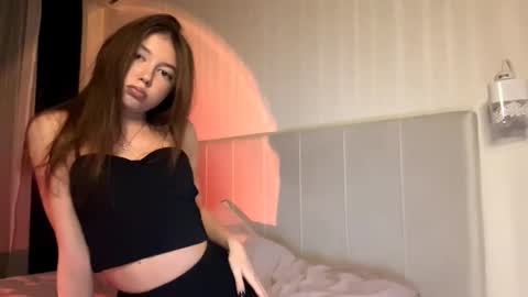 Snapshot of rin_the_mermaid chatting on 09.27.25 RIn online show from 09.27.25