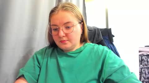 rina16 online show from 10.29.25