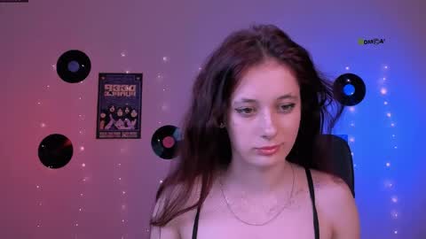 Snapshot of rina_gold_ chatting on 05.31.26 Rina online show from 05.31.26