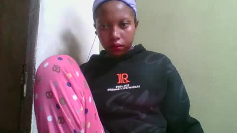 Snapshot of rinah654271 chatting on 05.16.26 rinah654271 online show from 05.16.26