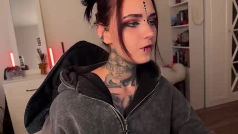   DianaBrite            fansl y online show from 11.09.25