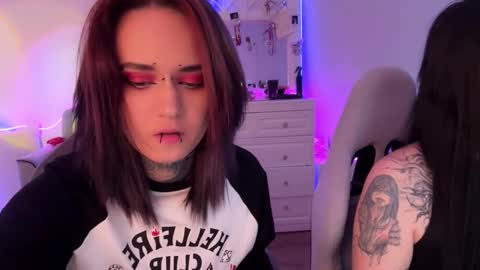   DianaBrite            fansl y online show from 11.16.25