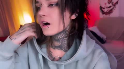   DianaBrite            fansl y online show from 03.25.26